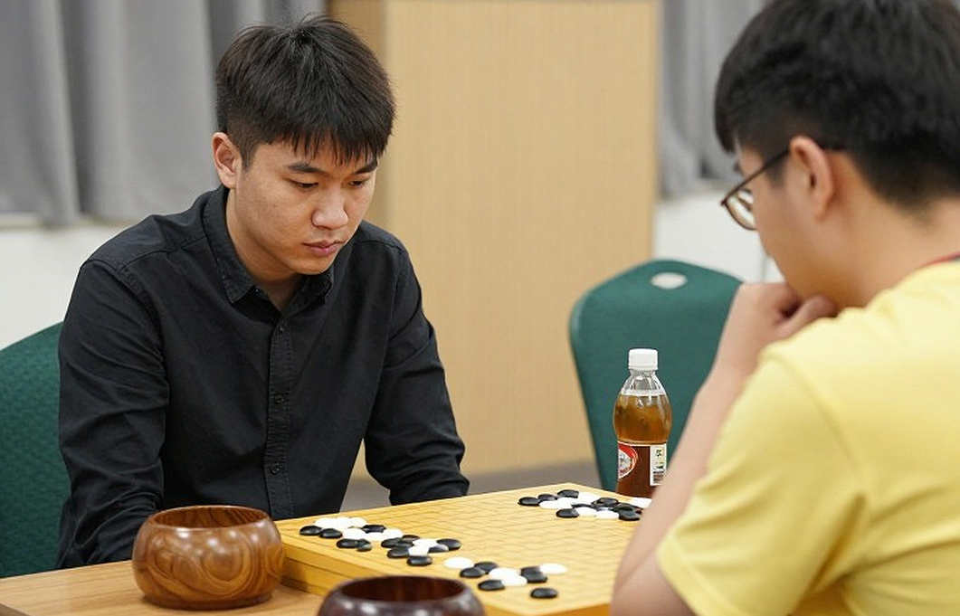 Thần đồng cờ vua 15 tuổi Thổ Nhĩ Kỳ Yagiz Kaan Erdogmus phá kỷ lục tuổi trẻ, Mamedyarov khen ngợi tham vọng 2900