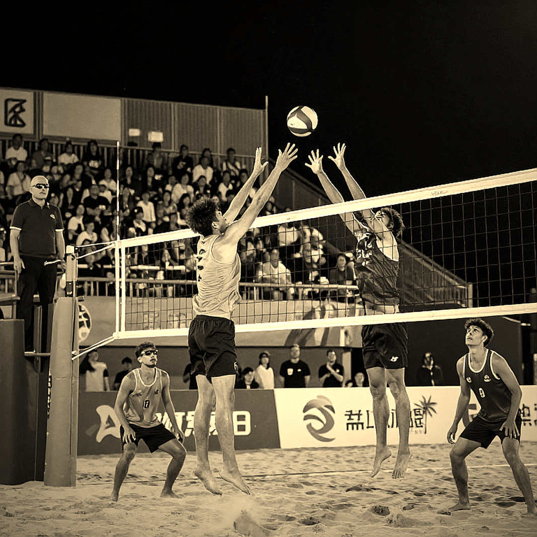 Nebraska quét Creighton 3-0 và cột mốc 15.405 khán giả tại Pinnacle Bank Arena