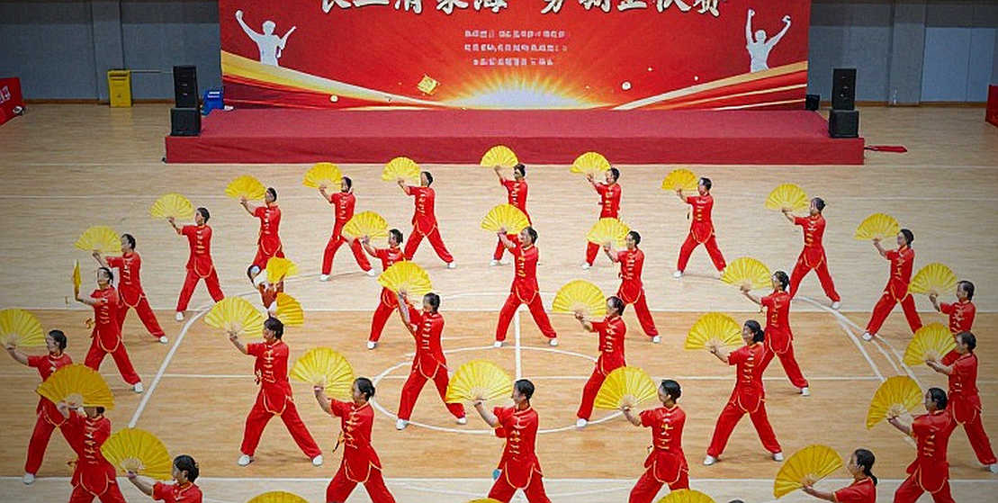 Liga Voli Mahasiswa 2026: MOJI tự tổ chức, tự phát sóng và mua lấy sân khấu đại học Indonesia