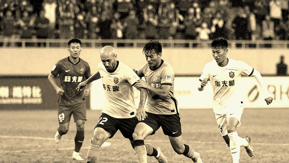 VAR ở V.League 2026: Đo lại cây thước công lý trước khi đổ lỗi cho trọng tài