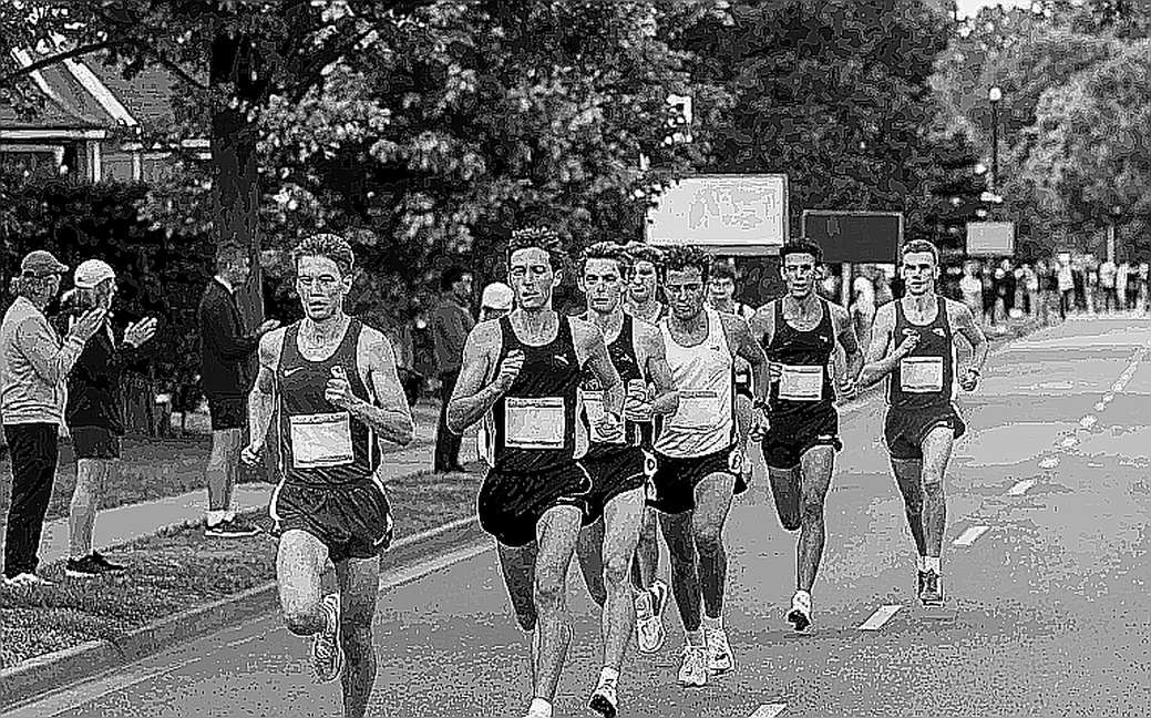 21,47 giây và một quảng cáo: Amy Hunt chạy 200m giữa cơn bão mà cô không hề gọi tên