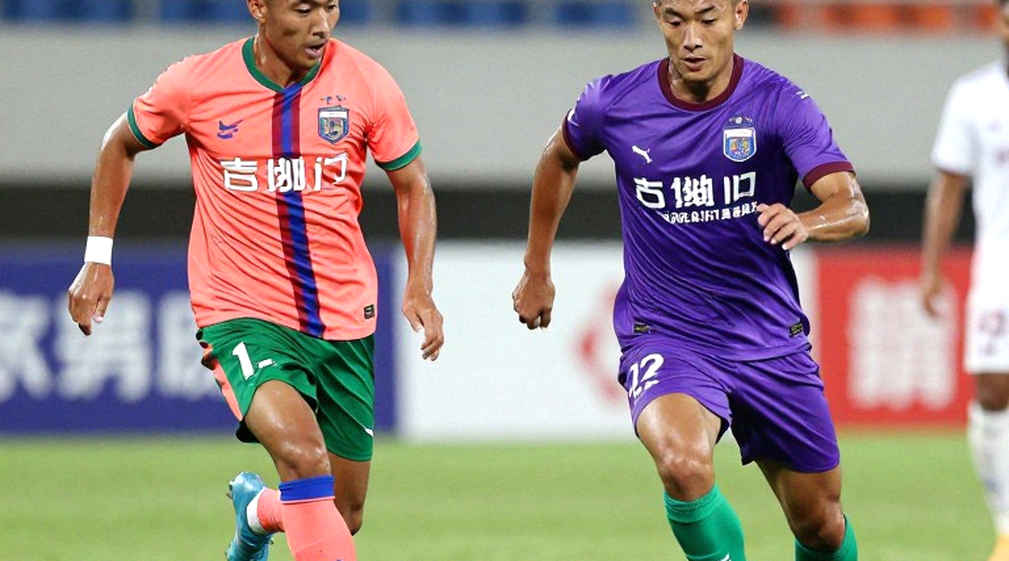 Công Phượng trở lại sau 1.400 ngày: Đêm Kazan của riêng Đồng Nai và bài học về những khoảng trống không tên
